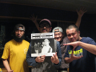LOW IQ 01　登場！