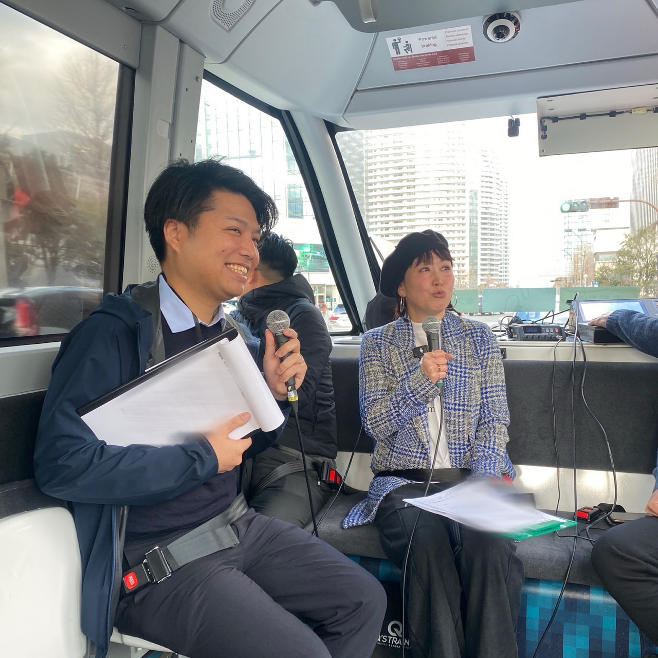 みなとみらいの街を走る「自動運転EVバス」に乗車！　MITSUMIが乗り心地をレビュー！