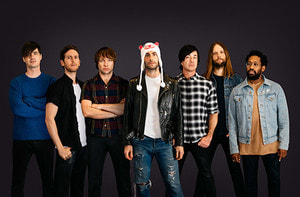 MAROON 5