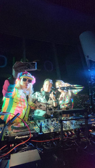 世界一高いお立ち台で踊れるDISCOイベントを紹介！