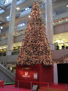 ランドマークにX'MASツリー！