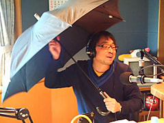 クンクンが久々に持ち歩いてる傘…
