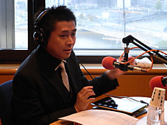 Futurescape from Landmark Tower iPadを使ってマジック！サラリーマジシャンの内田伸哉さん