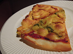 お菓子贅沢食べ～チーズおかきのチーズピザ～