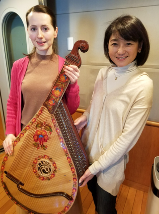 【バンドゥーラ】ナターシャ・グジーさん