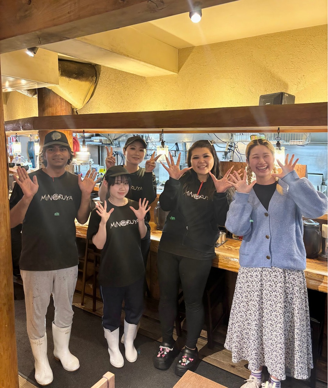 「Neo家系ラーメン實家」