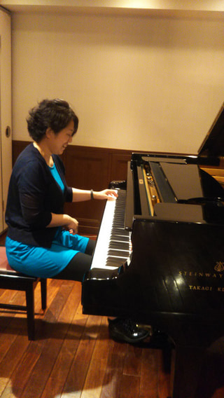 伊集院紀子先生のピアノグラニテ