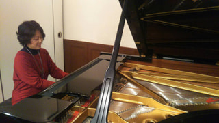 伊集院紀子さんのピアノグラニテ