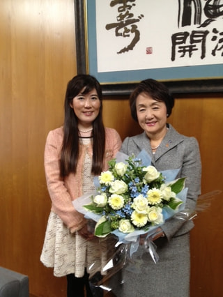 林市長と樋口あゆ子さん