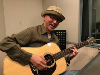 斎藤誠さんが生演奏を披露！