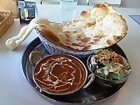 カレー部活動中！！