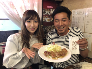 【美女とサトル】絶品のしょうが焼きに舌鼓！