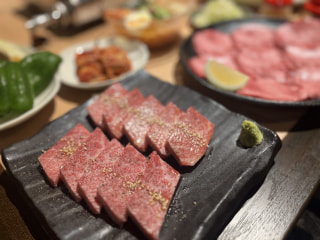 【 焼肉ちゃちゃ】地元愛溢れる笑顔いっぱいの焼肉店！