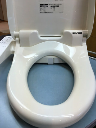 春は生活のリセット、まずトイレから。温水洗浄便座交換サービス