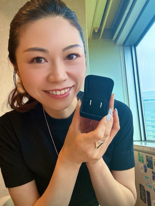 完売必至！人気のエタニティピアス！！早い者勝ちです