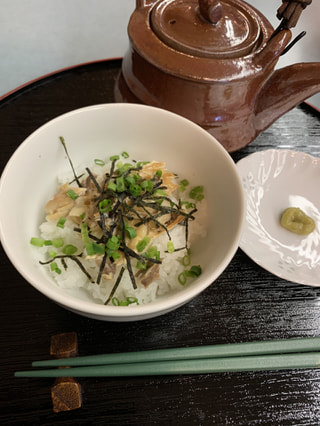 パックを開けたらそのまままるごと食べられる焼き魚「まるごとくん」人に教えたらすごく喜ばれる！