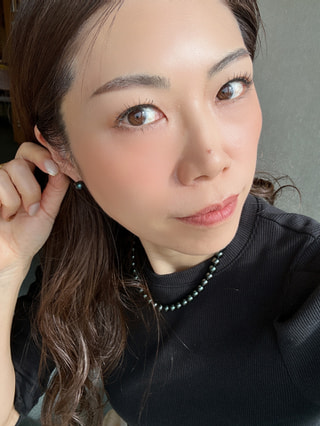 大人の女性の必需品　黒真珠のジュエリー