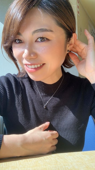 人と差のつくジュエリー　美しいブラックダイヤ