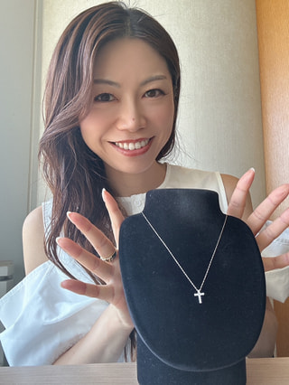 人気のダイヤクロスペンダントが信じられないお値段で！！！