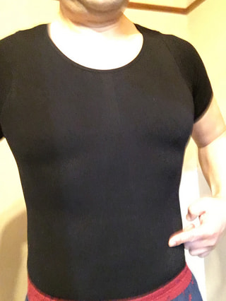 着たらその場で凸が凹！パンプマッスルビルダーTシャツ
