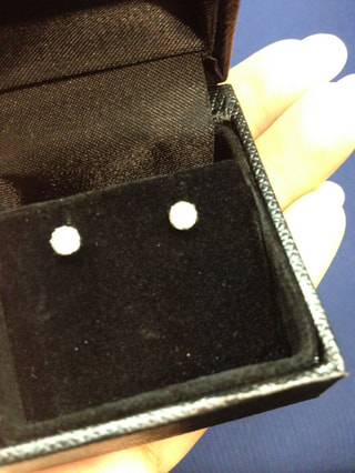 ダイヤのピアス