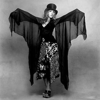 今夜は、Sienna Spiro、Madonna新作、Sienna グッズのプレゼント！名盤はStevie Nicks、八村倫太郎＆大橋ちっぽけからコメント到着！