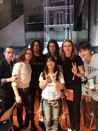 The 1975&Blossoms Interview&Busted特集