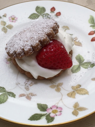 ダッチオーブンレシピ「ショートケーキ」