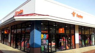 アウトドア看板娘「Foxfire FACTORY OUTLET 那須」