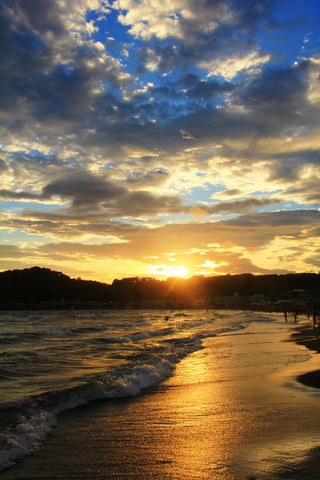 マンゴー隊「湘南の夕暮れ写真館」