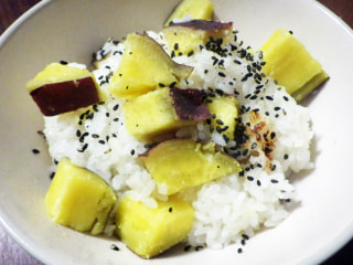 赤ワインのＤＯチャレンジ「山菜おこわ」