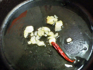 赤ワインのＤＯチャレンジ「アンチョビキャベツ」