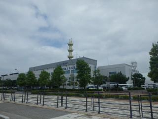 海上保安庁でライフジャケット体験