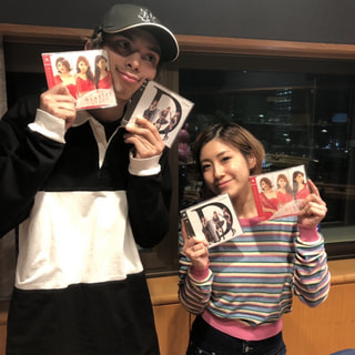 【プレゼント】＜モルフォ＞小銭入れ付き札入れ・STORMのCD ＜Rody＞阿部真央さんサイン入りロディ