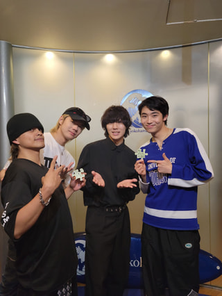 ゲストはOHLのゲンゲンとカンカン　玄関の2人